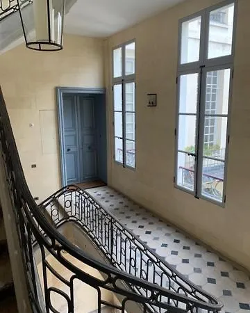 Apartment Place Des Vosges Paris